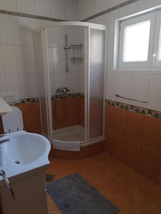 Apartmani Danijela Tomicic Lopar Exterior photo